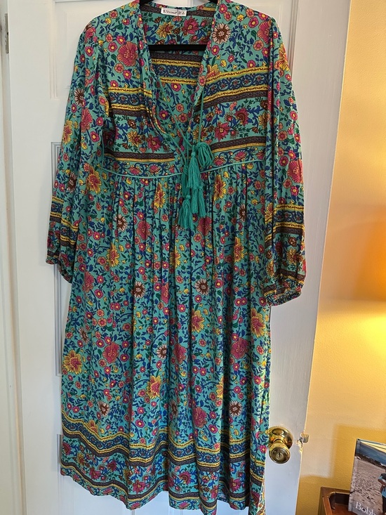 R Vivimos Dresses & Skirts - Floral Tie-Front Midi Dress in Turquoise
